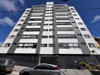 apartment em Rua Bernardino Macieira, Centro - Lavras - MG