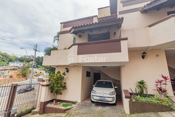 house em Avenida Wenceslau Escobar, Tristeza - Porto Alegre - RS