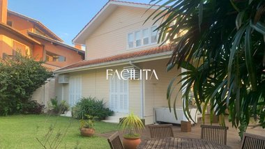 house em Rua do Jasmin Manga, Lagoa da Conceição - Florianópolis - SC