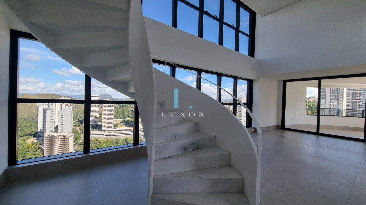 Apartamento Duplex 4 suítes Vale do Sereno Venda