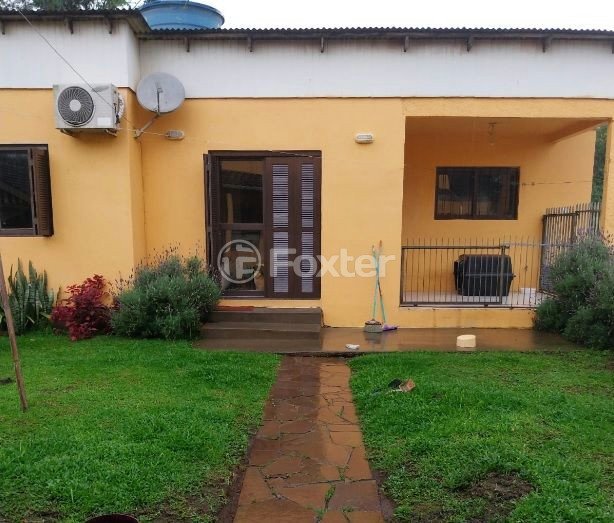 casa dos fundos.jpg