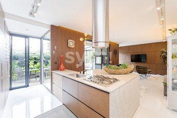 apartment em Rua Menezes Dória, Hugo Lange - Curitiba - PR