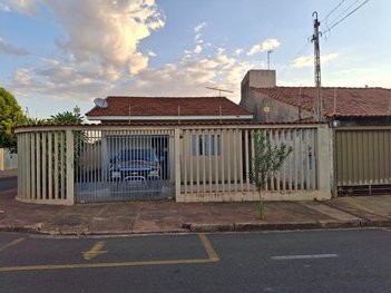 house em Rua Padres Salesianos, Jardim João Paulo II - São José do Rio Preto - SP
