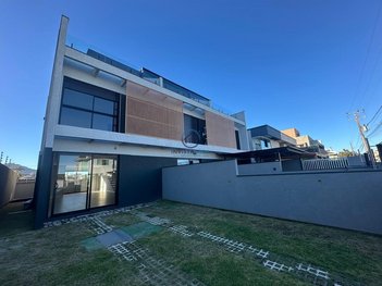 house em Rua Valmor Della Giustina, Ingleses do Rio Vermelho - Florianópolis - SC