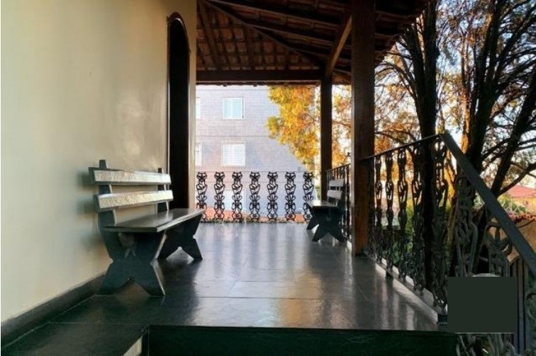 Casa com 4 quartos — Santa Rosa, Belo Horizonte