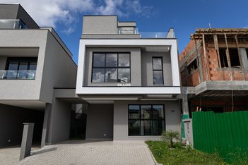 house em Rua Irma Schreiner Maran, Santa Cândida - Curitiba - PR
