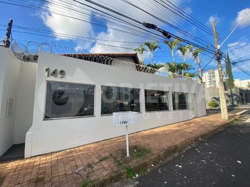 house em Avenida Doutor Laerte Vieira Gonçalves, Santa Mônica - Uberlândia - MG