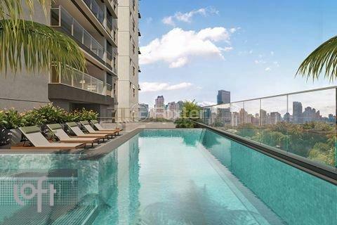 piscina-com-vista-panoramica-da-cidade