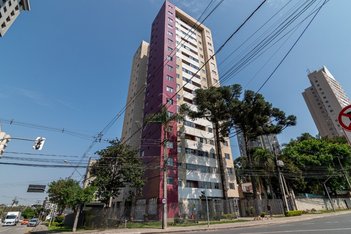 apartment em Rua Urbano Lopes, Cristo Rei - Curitiba - PR
