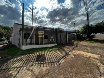 house em Rua Medianeira, Pacaembu - Cascavel - PR