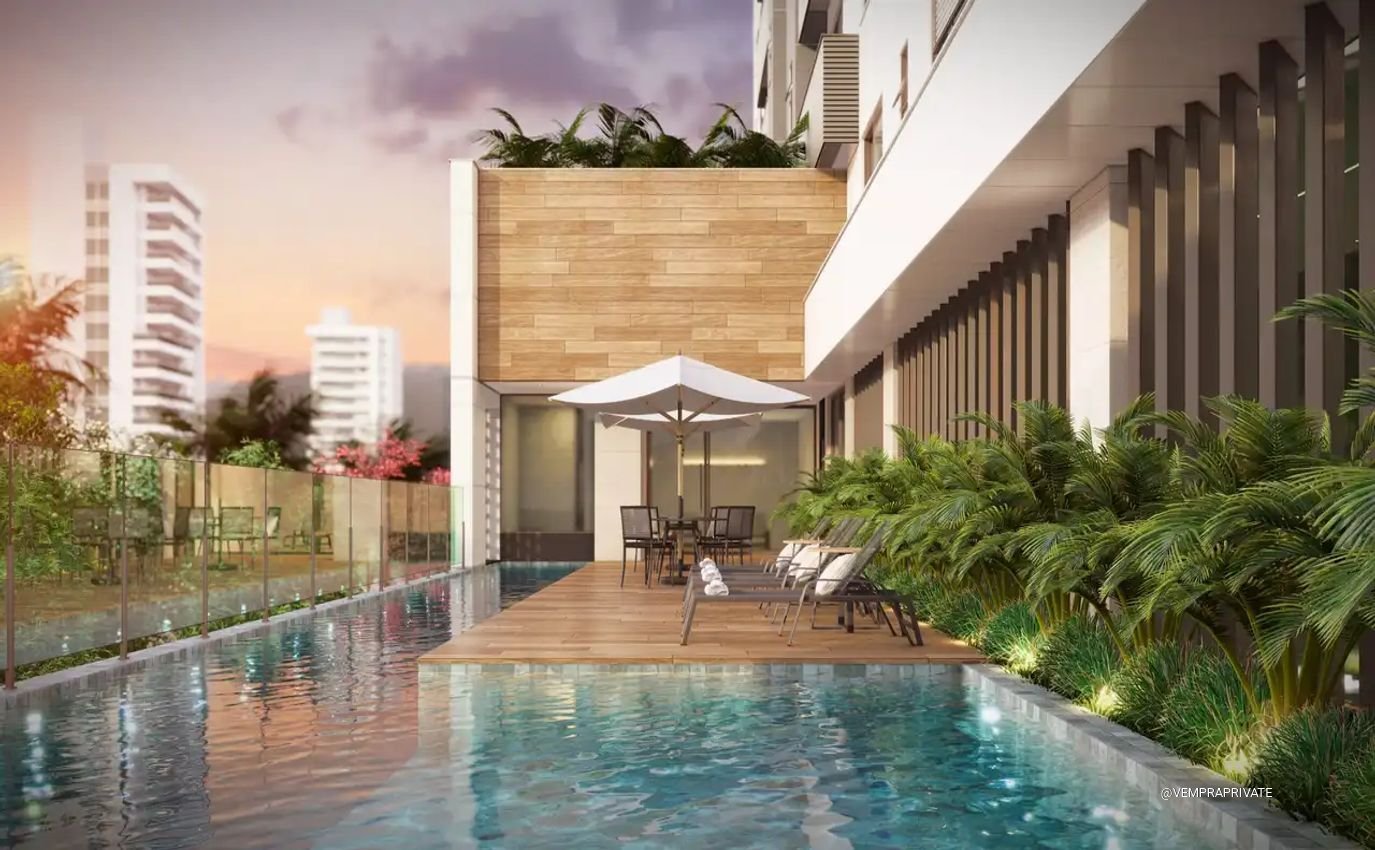 Piscina de raia com deck