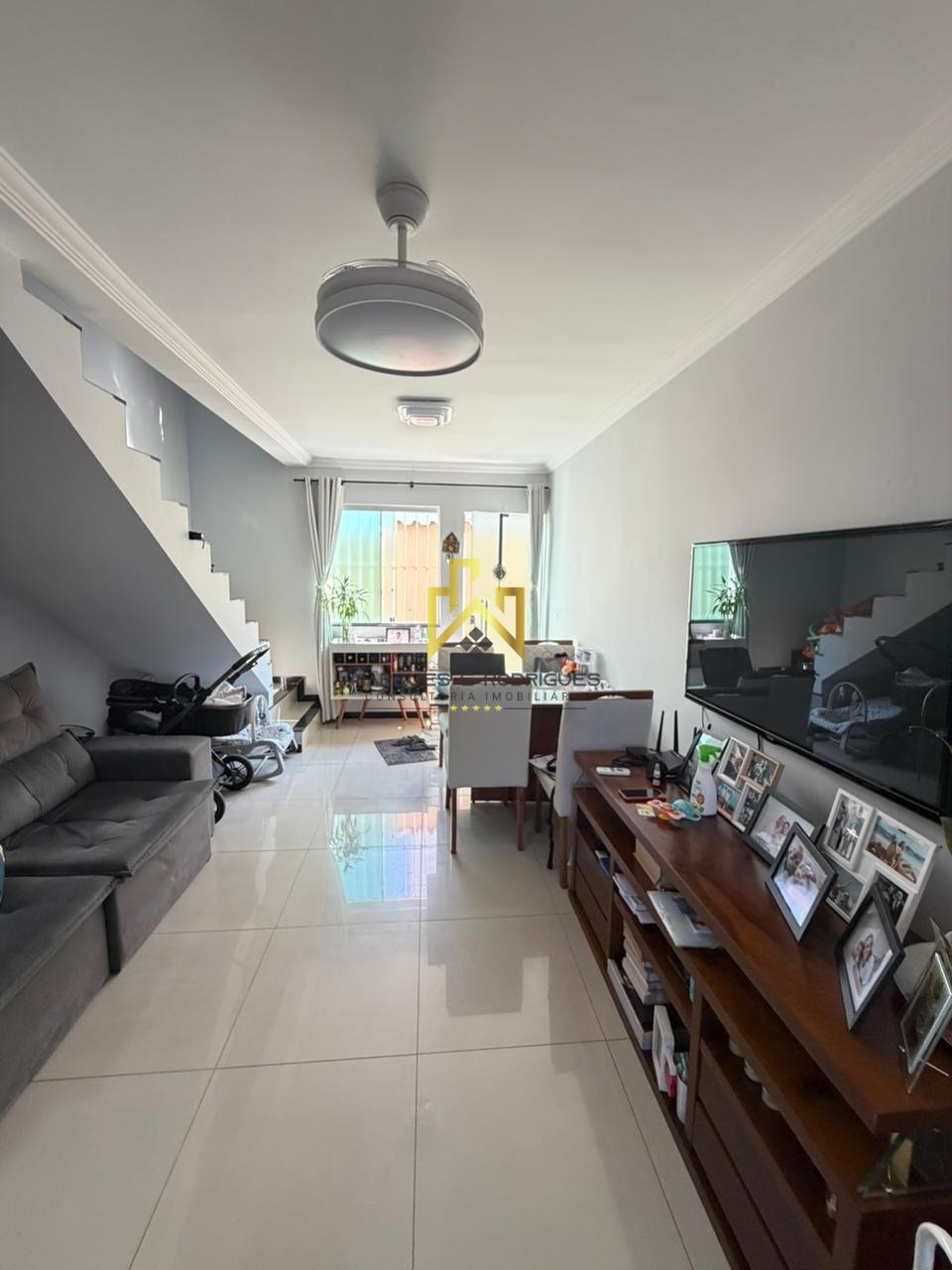 Casa com 2 quartos — Santa Mônica, Belo Horizonte