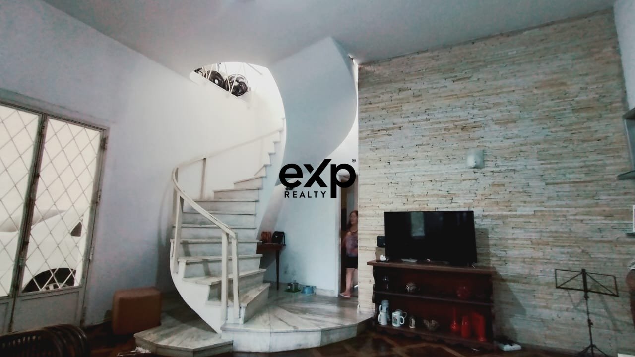 WhatsApp Image 2025-10-04 at 18.13