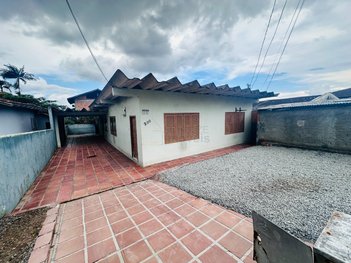 house em Rua Tuiuti, Iririú - Joinville - SC