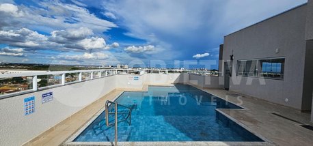 apartment em Rua João Ângelo Schiavinato, Segismundo Pereira - Uberlândia - MG