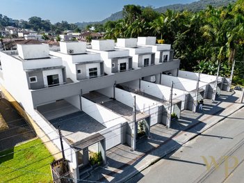 house em Rua Riachuelo, Bom Retiro - Joinville - SC