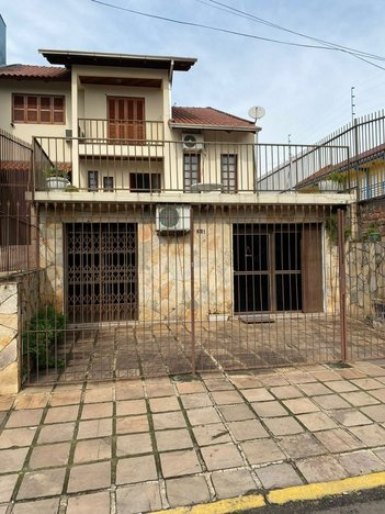 house em Rua Uruguai, São José - Canoas - RS