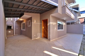 house em Rua Adolfo Pikussa, Uberaba - Curitiba - PR