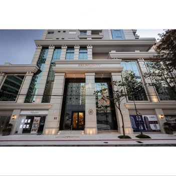 office em Rua 2412, Centro - Balneário Camboriú - SC