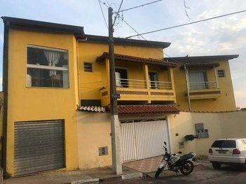 house em Rua Professora Isabel Vieira Ferreira, Vila São Caetano - Bragança Paulista - SP