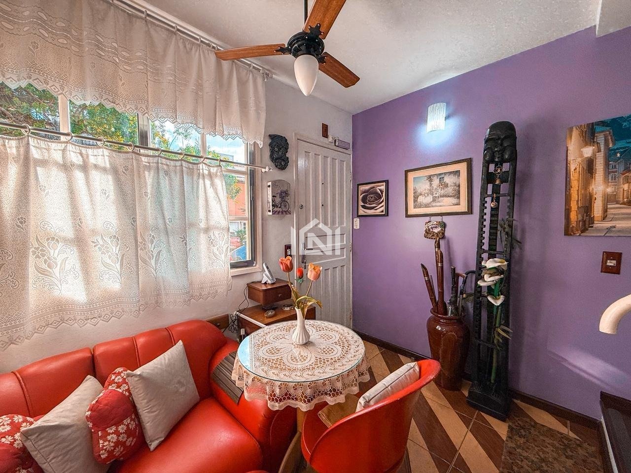 casa a venda no condominio vila de espanha - sala de estar