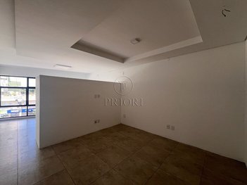 office em Avenida Protásio Alves, Rio Branco - Porto Alegre - RS