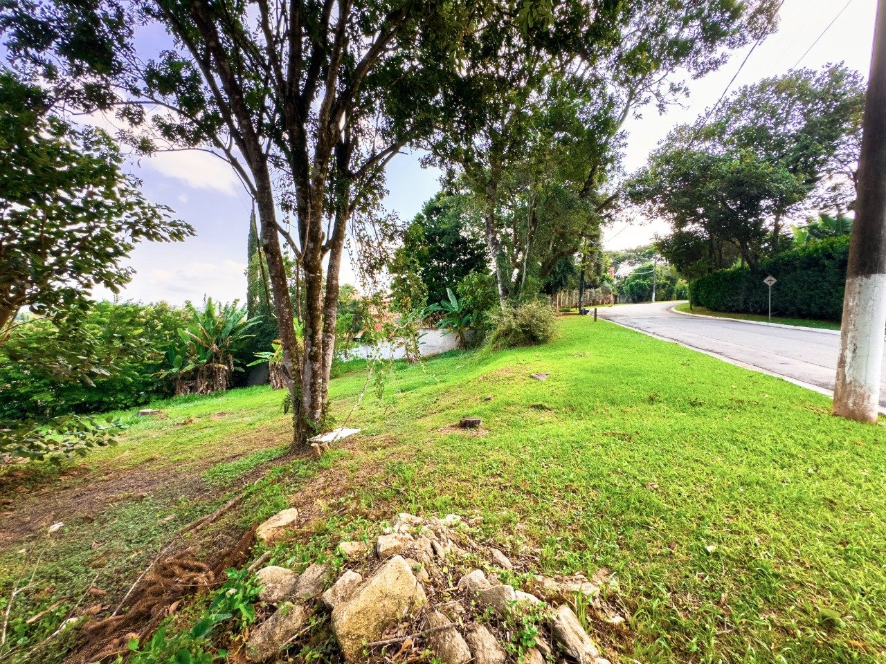 Terreno a venda no condominio Sao Fernando Golf Club