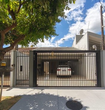 house em Rua Pioneira Elvira Lavorenti Perego, Parque da Gávea - Maringá - PR