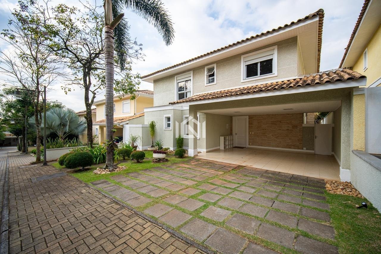 Casa à Venda no Condomínio Raizez - fachada