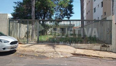 land_lot em Rua Rio de Janeiro, Brasil - Uberlândia - MG