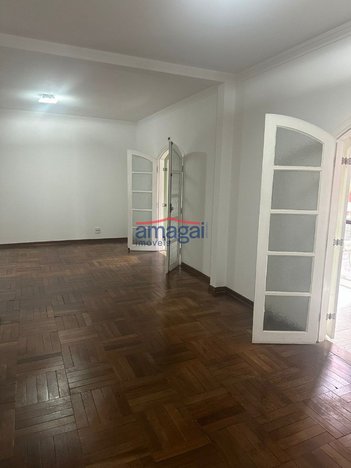 commercial_building em Rua Iran, Jardim Oswaldo Cruz - São José dos Campos - SP