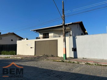 house em Rua Professor Andrônico Pereira, Centro - Camboriú - SC