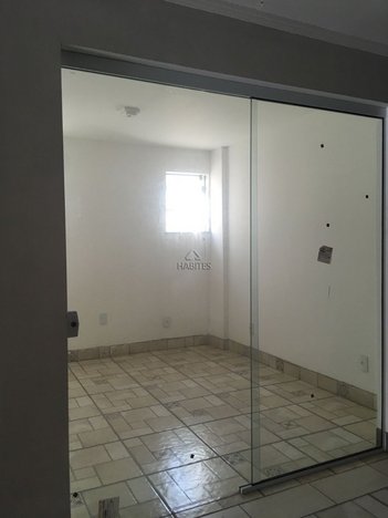 office em Curuzu - Loja 3, Centro - Botucatu - SP