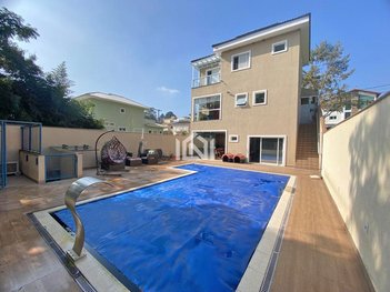 house em Alameda Lírios do Vale, Residencial dos Lagos - Cotia - SP