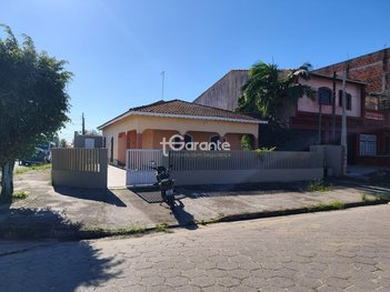 house em Avenida Clara Martins Zwarg, Bopiranga - Itanhaém - SP