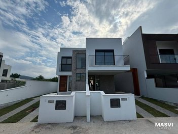 house em Jardim dos Eucaliptos, Campeche - Florianópolis - SC