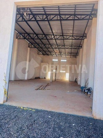 industrial em Rua Piedade Maria Silva, Residencial Fruta do Conde - Uberlândia - MG