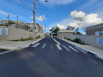 apartment em Rua Theodolina Modena Coca, Vila Rancho Velho - São Carlos - SP
