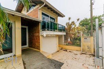 house em Rua Álvaro Vieira Guimarães, Sarandi - Porto Alegre - RS