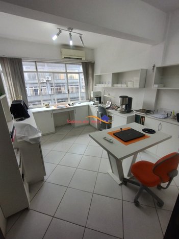 office em Uruguai, Centro Histórico - Porto Alegre - RS