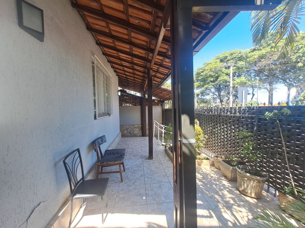 Casa com 3 quartos — Santa Amélia, Belo Horizonte