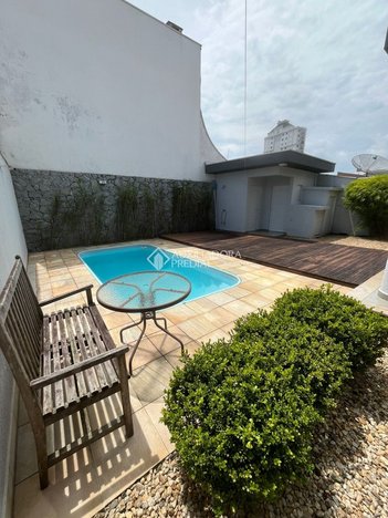 house em Rua Professor Andrônico Pereira, Centro - Camboriú - SC