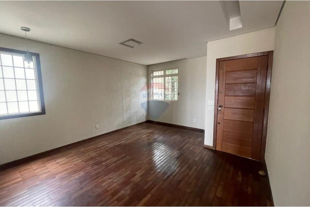 Casa com 4 quartos — São Bento, Belo Horizonte