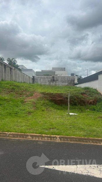 land_lot em Avenida Argemiro Evangelista Ferreira, Shopping Park - Uberlândia - MG