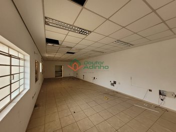 office em Rua do Comércio, Centro - Tietê - SP