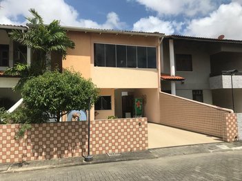 house em Rua Francisco Pereira, Jardim das Oliveiras - Fortaleza - CE