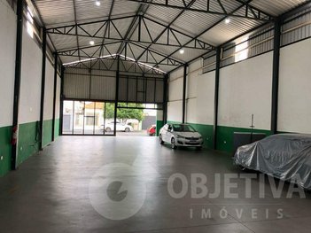 industrial em Avenida Brasil, Nossa Senhora Aparecida - Uberlândia - MG