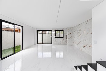 house em Rua Irma Schreiner Maran, Santa Cândida - Curitiba - PR