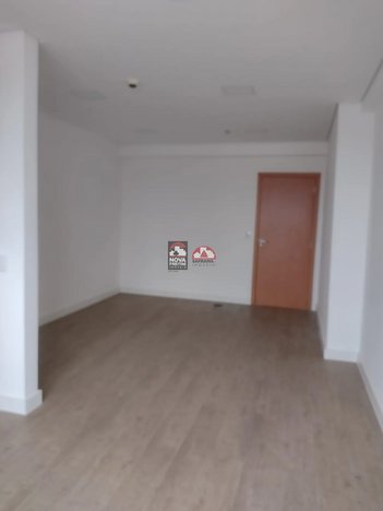 business em Rua Doutor Pompílio Mercadante, Centro - Jacareí - SP