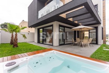 house em Rua Professor Alberto Krause, Tanguá - Almirante Tamandaré - PR